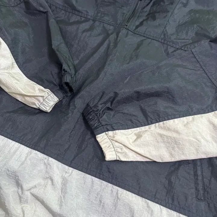 [BUNJANG] Macbeth Black &amp; Gray Two-Tone Half-Zip Windbreaker (Size 105) / 일본판 MACBETH 반집업 바람막이 사이즈 105