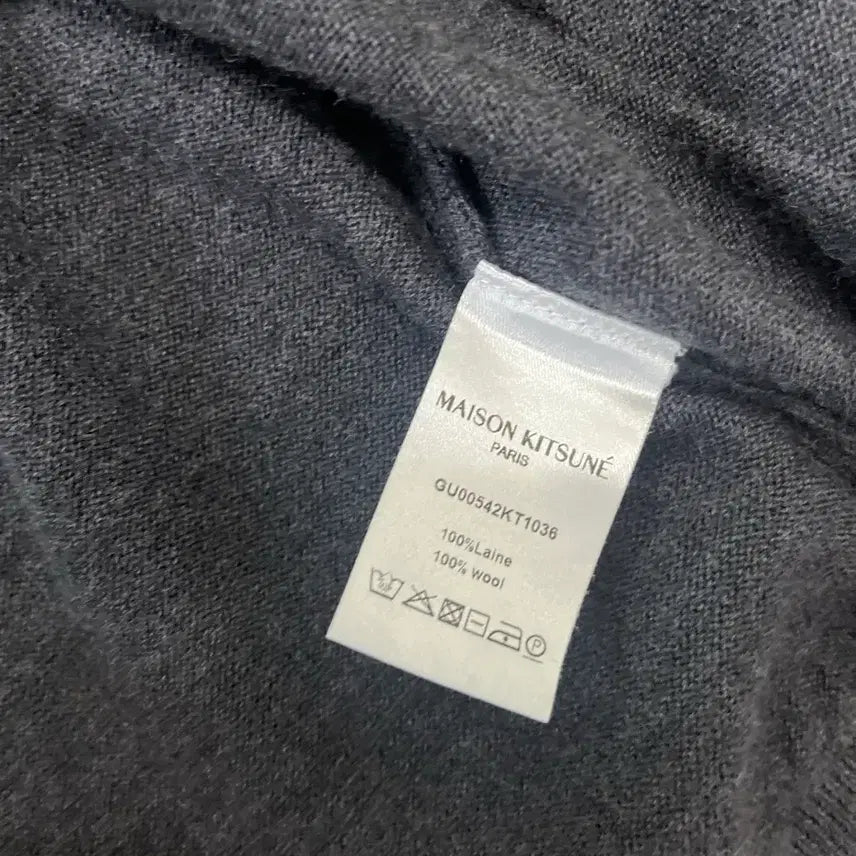 [BUNJANG] Maison Kitsuné Fox Head Patch Classic Cardigan Anthracite Mélange / 메종 키츠네 폭스 헤드 패치 클래식 가디건 앤트러사이트 멜란지