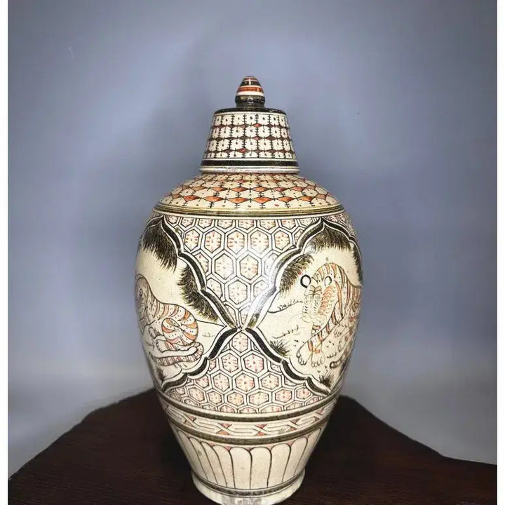 [BUNJANG] Jaju Kiln Tiger Motif Celadon Porcelain Vase / 중국 도자기 - 자주요 호문 유개 매병
