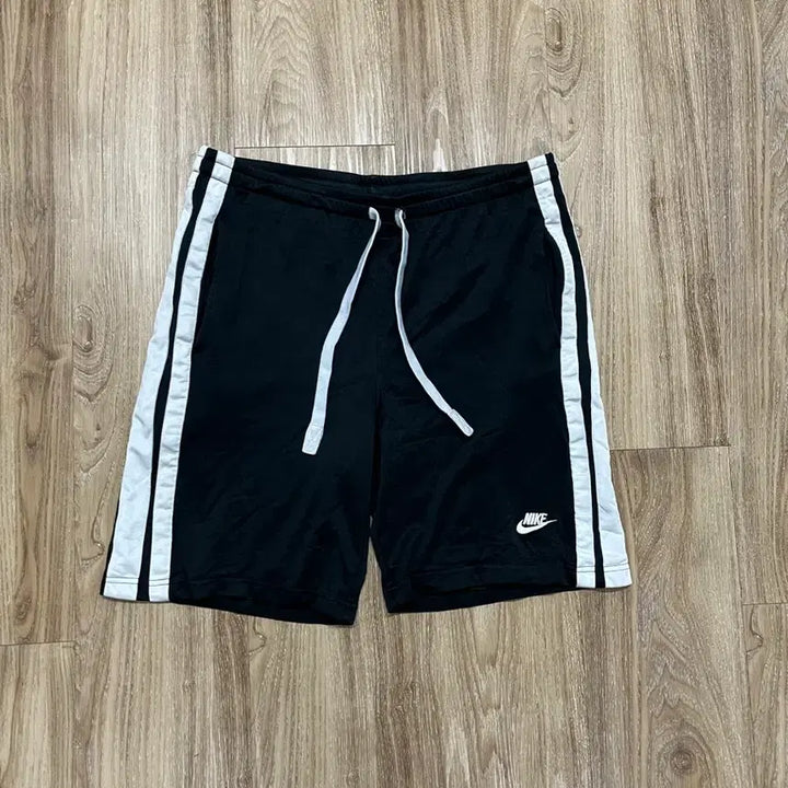 [BUNJANG] Nike Old School Track Shorts / 나이키 올드스쿨 반바지 L