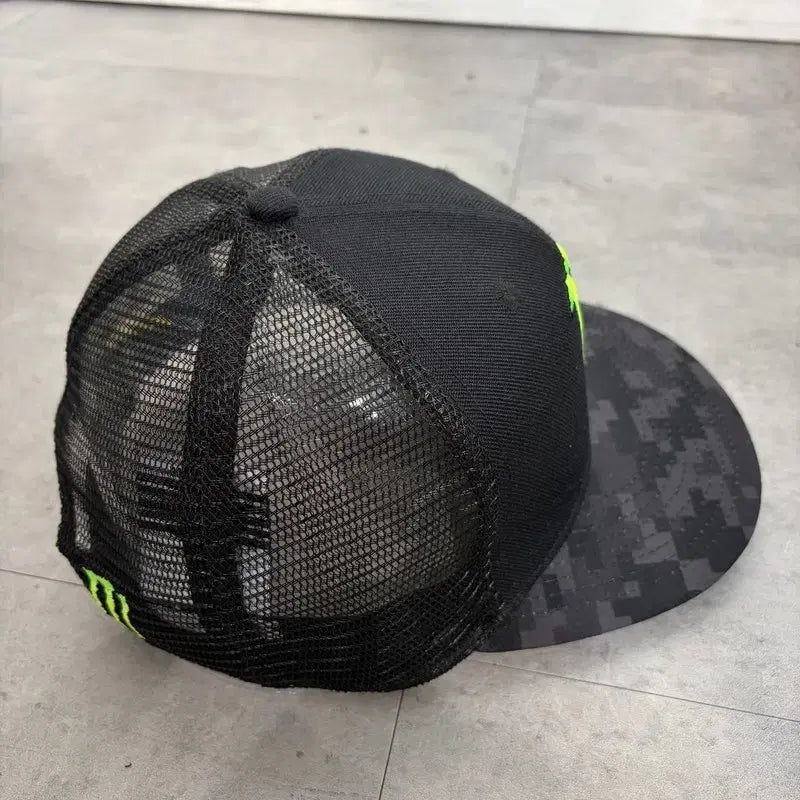 [BUNJANG] OS Digital Camo Pattern Mesh Snapback Hat / OS 몬스터 에너지 블랙 디지털 카모 패턴 메쉬 스냅백 모자