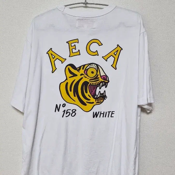 [BUNJANG] AICA WHITE Short Sleeve T-Shirt L / 에이카화이트 반팔티 L