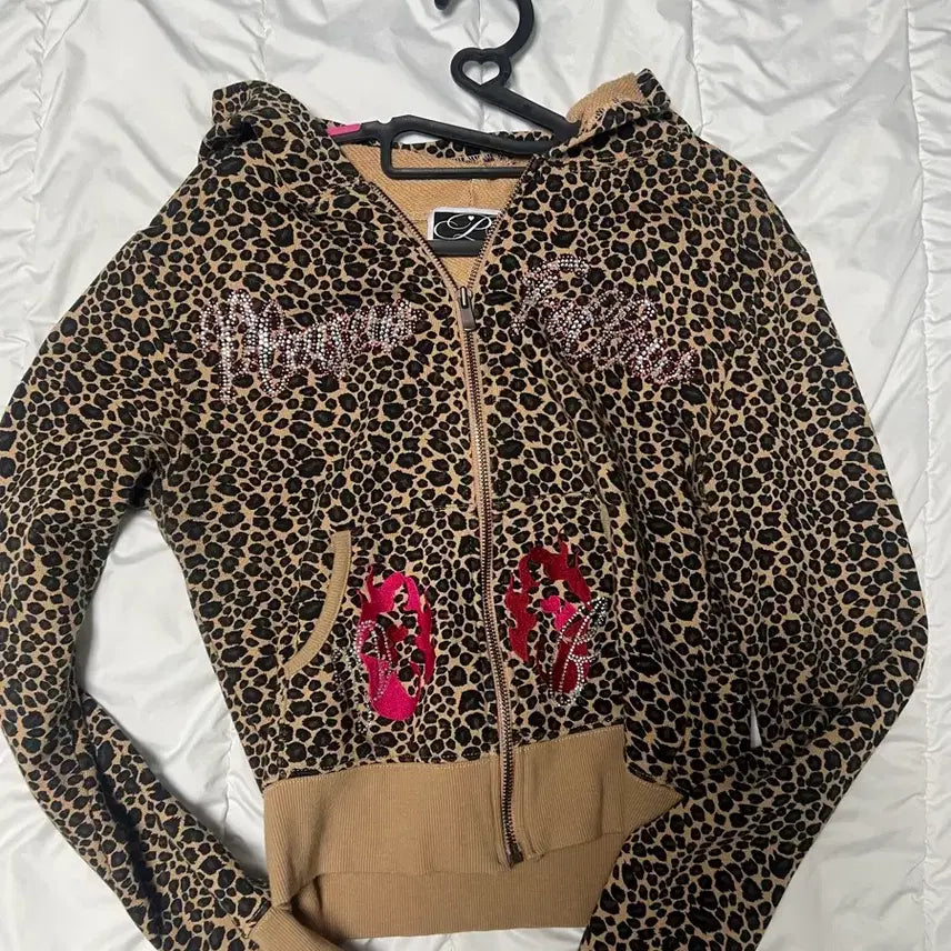 [BUNJANG] Please No Follow Crystal Leopard Zip-Up / 플리즈노팔로우 크리스탈 레오파드 집업