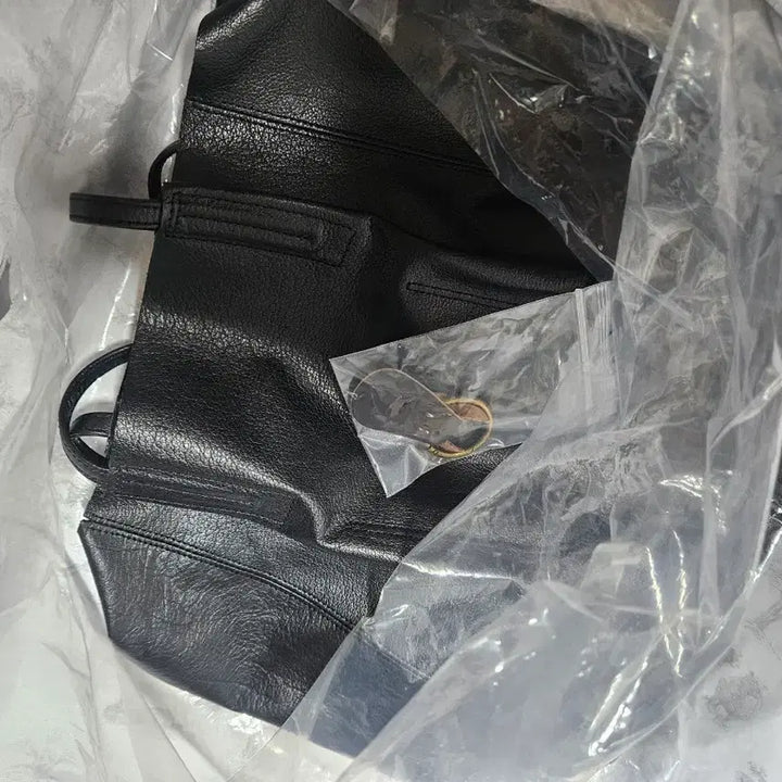 [BUNJANG] Kinch Botari Leather Bag / 킨치 botari 보타리 가죽 가방 새상품