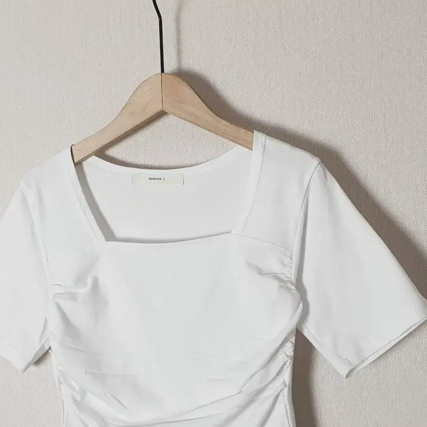 [BUNJANG] Shirring Square Stretch T-Shirt / (새) 셔링 스퀘어 쫀쫀 티