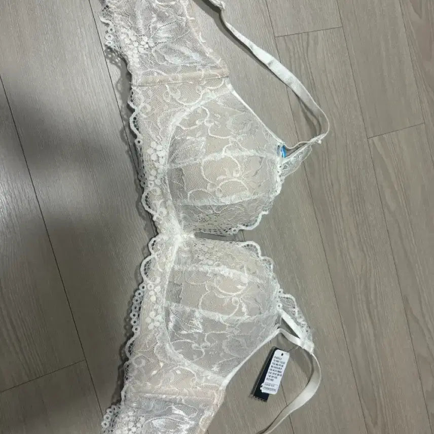 [BUNJANG] AiméeFeel Choomori Bra 70E Off-White / 새상품) 에메필 초모리 브라 70E