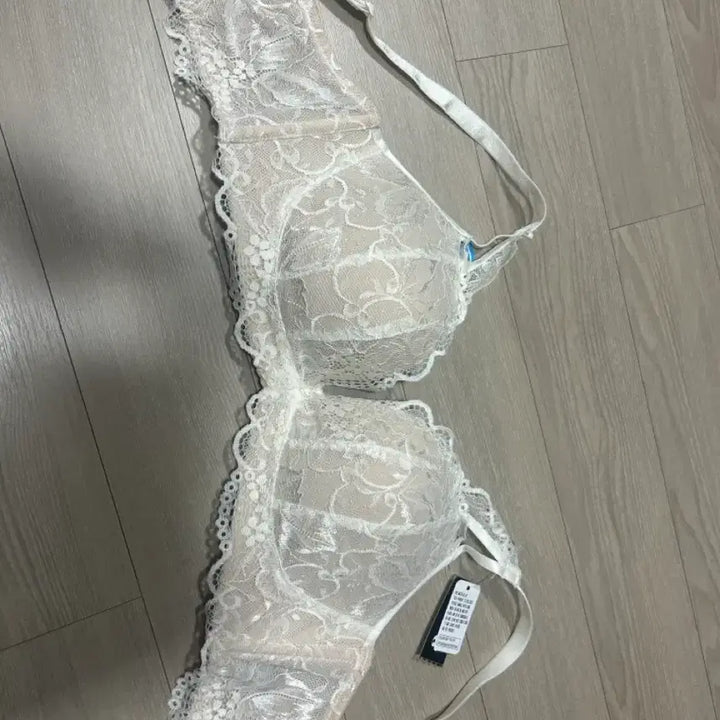 [BUNJANG] AiméeFeel Choomori Bra 70E Off-White / 새상품) 에메필 초모리 브라 70E