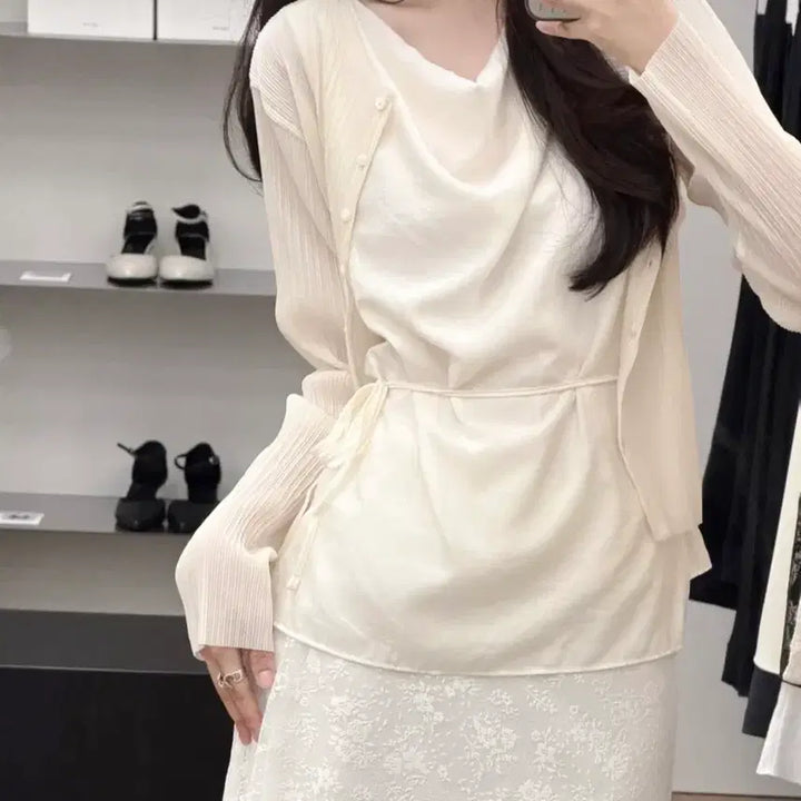 [BUNJANG] uur Cowl Layer String Sleeveless Blouse / (새상품) uur 팝업 카울 레이어 스트링 슬리브리스 블라우스