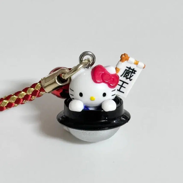 [BUNJANG] Sanrio Hello Kitty Classic Kitty Stone Pot Strap Charm / 헬로키티 고전키티 돌솥 지역한정 스트랩 키링