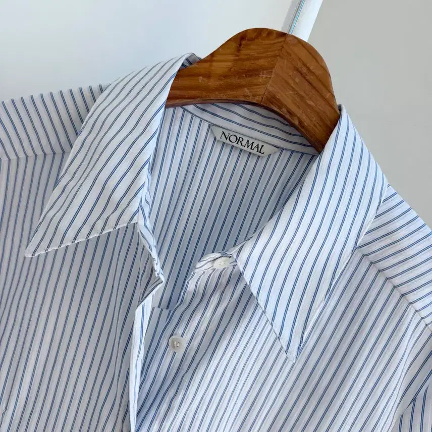 [BUNJANG] Blue Stripe Short Sleeve Shirt / 교신안함)블루 스트라이프 반팔 셔츠