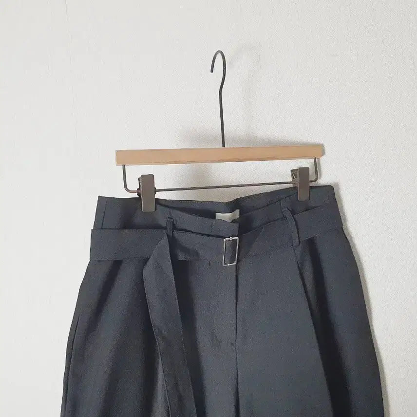 [BUNJANG] Buckle Pintuck Slacks / (새) 버클 핀턱 슬랙스 s.m