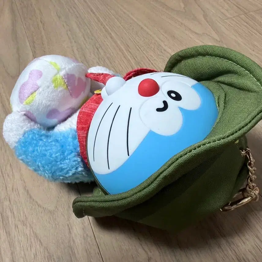 [BUNJANG] Doraemon Explorer Doll Keychain / [새상품]공을 든 탐험가 도라에몽 인형 키링