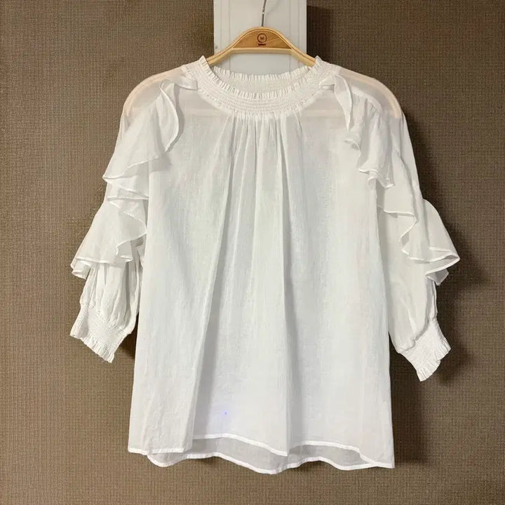 [BUNJANG] Jepyeong Bazaar 100% Linen Ruffle Blouse - White / 제평 바자르 린넨100% 러플 블라우스 화이트 7부스모크팔뚝커버셔링밴딩