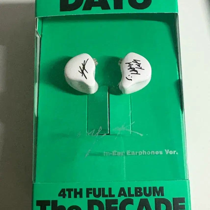 [BUNJANG] Day6 Young K In-Ear Photocard / 데이식스 영케이 인이어 포카 포함