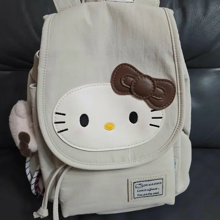 [BUNJANG] Sanrio Hello Kitty Backpack Beige / 산리오 헬로키티 백팩 베이지색