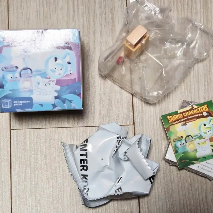 [BUNJANG] Sanrio Explorer Series Pompompurin Figure (Sealed) / 산리오 탐험가 시리즈 피규어 폼폼푸린