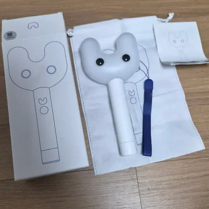 [BUNJANG] NewJeans Binky Bong Lightstick / 뉴진스 빙키봉 새상품