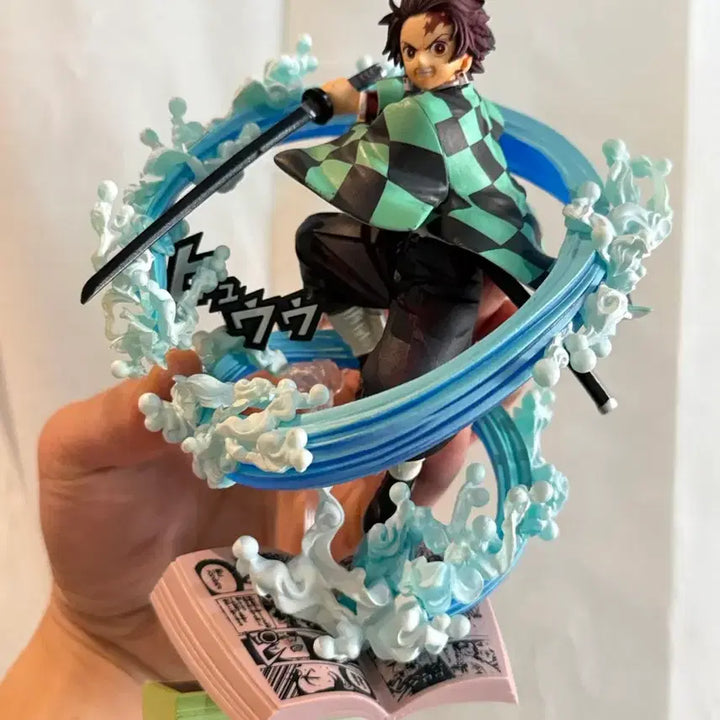 [BUNJANG] Demon Slayer Tanjiro Jump Out Figure / 귀멸의칼날 점프아웃 탄지로 판매합니다