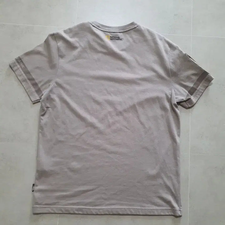 [BUNJANG] National Geographic T-Shirt / 내셔널지오그래픽 (100)반팔 맨투맨