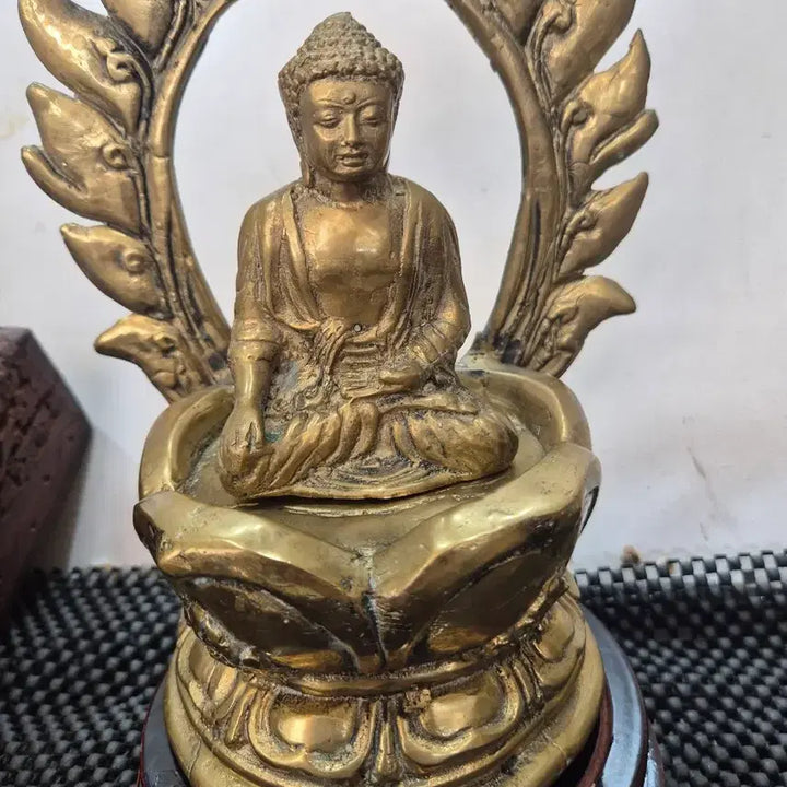 [BUNJANG] Brass Statue of Sakyamuni Buddha / 광배 석가모니불상 소장품 황동