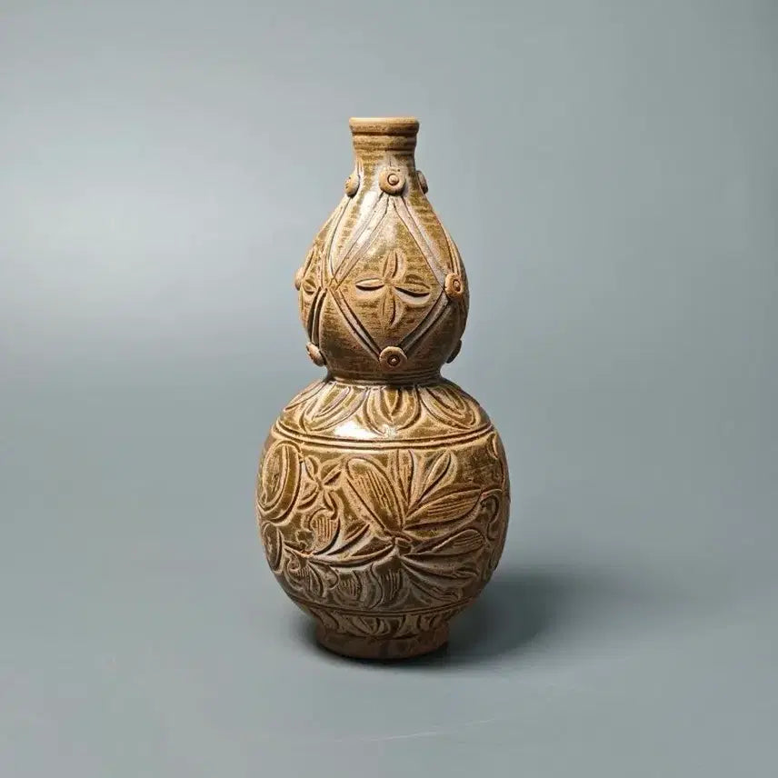 [BUNJANG] Joseon Dynasty Brown Glaze Incised Floral Twin-handled Vase / 월주요 갈색유 음각 화문 쌍이호로병 호리병 중국도자기 골동품 수집품