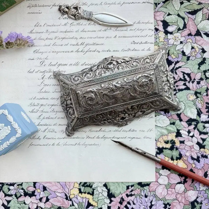 [BUNJANG] Antique Rococo Bronze Stamp Box / 앤틱 로코코 브론즈 스탬프박스