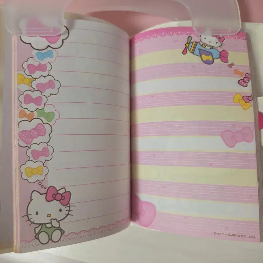 [BUNJANG] Classic Hello Kitty Diary Notebook / 고전 헬로키티 다이어리 노트