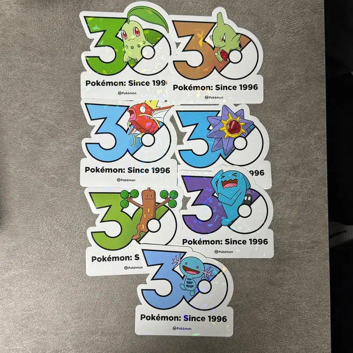 [BUNJANG] Pokemon 30th Anniversary Stickers / 포켓몬30주년 기념 로고스티커 마자용 치코리타 애버라스 우파 잉어킹