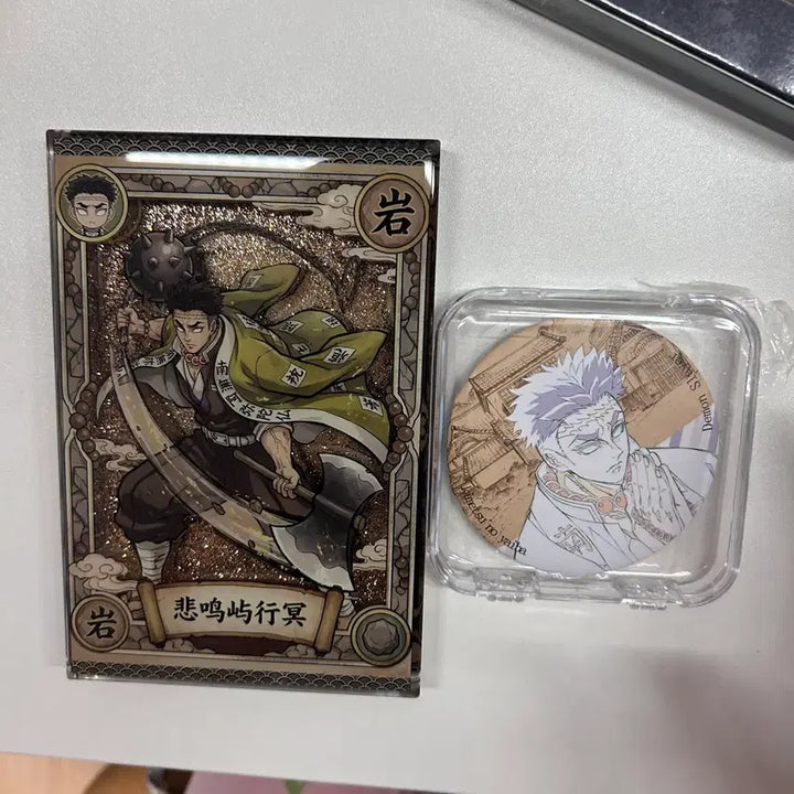 [BUNJANG] Demon Slayer Goods Acrylic Display with Included Badges / 귀멸의칼날 굿즈 아크릴수정제품 진열품 뱃지포함