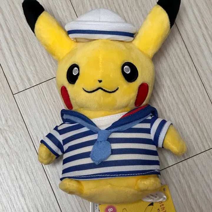 [BUNJANG] Pokemon Monthly August Marine Look Sailor Pikachu Plush (2015) / 포켓몬 먼슬리 8월 마린룩 선원 피카츄 마린츄 중형 인형 2015