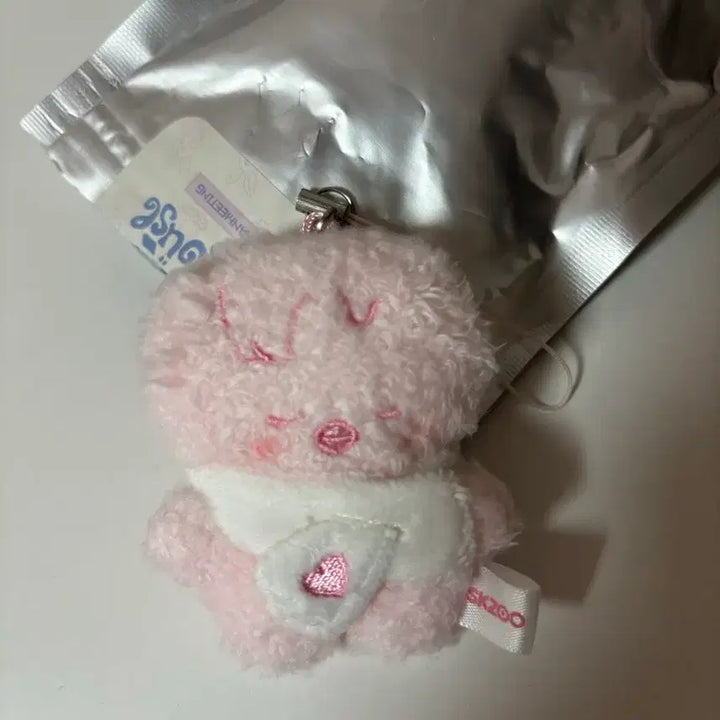 [BUNJANG] Stray Kids Pilix Strawberry Micro Ppokari Keyring / 마이크로 뽁아리 키링 스키주 스키즈 스트레이키즈 딸기 뽁아리 필릭스
