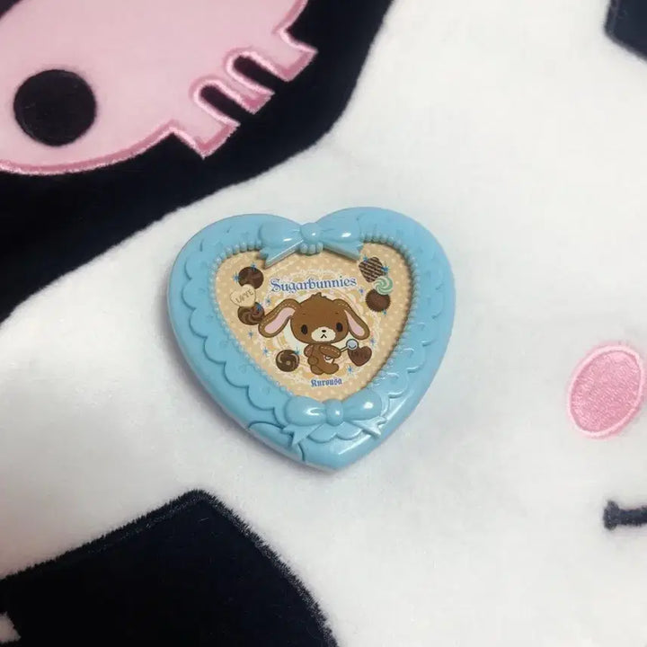 [BUNJANG] Sugarbunnies Kurousa Heart Mini Compact &amp; Accessory Case / 슈가바니즈 쿠로우사 하트형 미니 콤팩트/소품 케이스