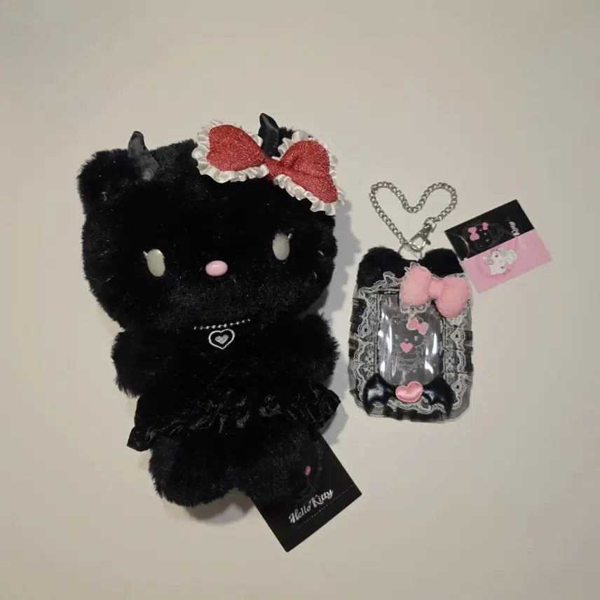 [BUNJANG] Sanrio Hello Kitty Devil Kitty Plush + Devil Photocard Holder Keychain Set / 일본정품)헬로키티 악마키티 누이 인형+악마 포카홀더 키링 세트