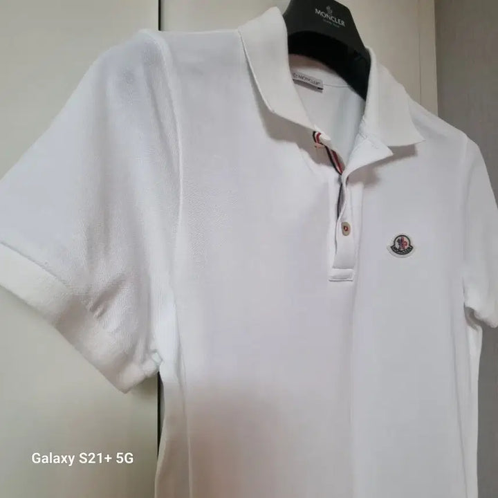 [BUNJANG] Moncler White Short Sleeve Polo Shirt M / 몽클레어 화이트 반팔 폴로티