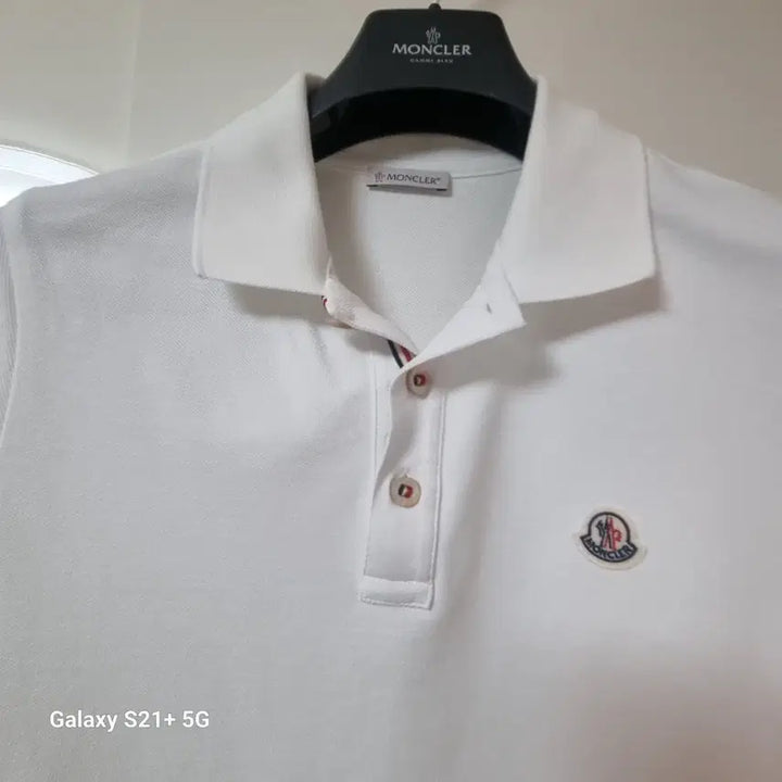 [BUNJANG] Moncler White Short Sleeve Polo Shirt M / 몽클레어 화이트 반팔 폴로티