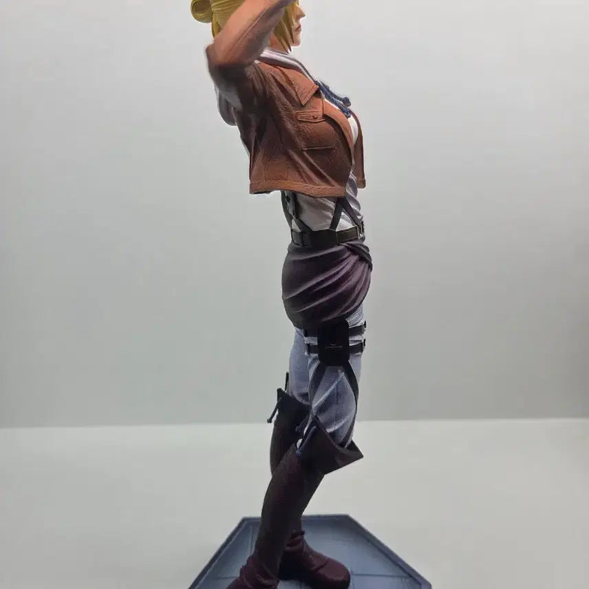 [BUNJANG] Attack on Titan Annie Leonhart Resin Figure (CDKey) / 진격의 거인 레진 cdkey 애니 레온하트 피규어
