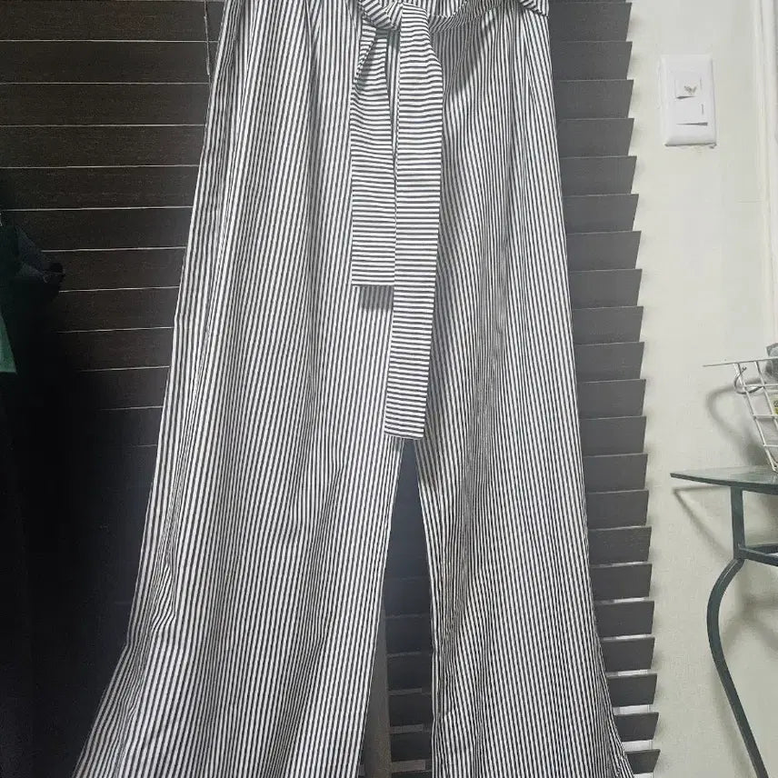 [BUNJANG] Hansome Striped Wide Belt Slacks / 한섬 스트라이프 와이드 벨트 슬랙스