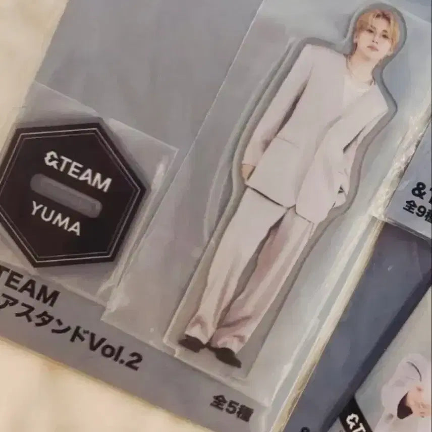 [BUNJANG] &amp;TEAM Yuma Acrylic Stand / &amp;TEAM 앤팀 유마 아크스타 아크릴스탠드