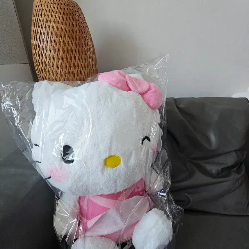 [BUNJANG] Hello Kitty Large Plush Doll (Approx. 40cm) / [약40cm 대형]헬로키티 인형