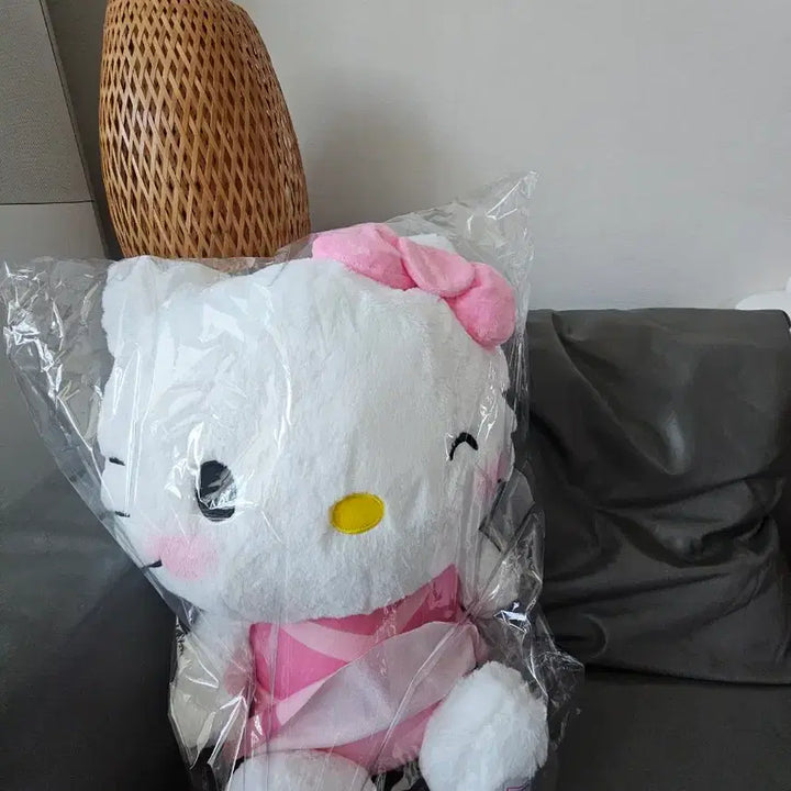 [BUNJANG] Hello Kitty Large Plush Doll (Approx. 40cm) / [약40cm 대형]헬로키티 인형