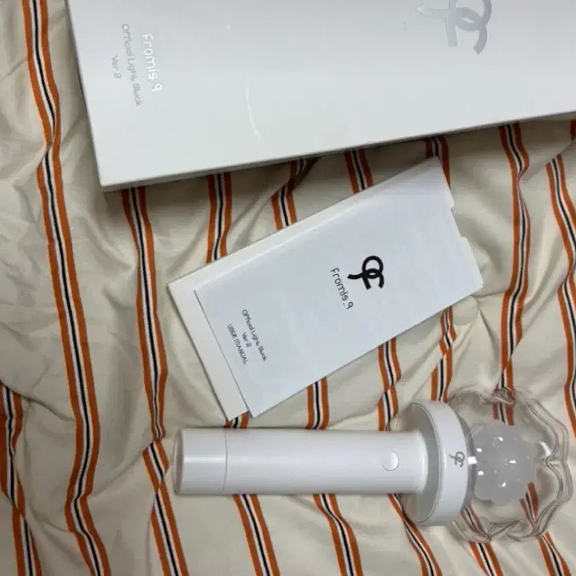 [BUNJANG] fromis_9 Official Lightstick Version 2 / 프로미스나인 응원봉 버전2 판매합니다(미사용)