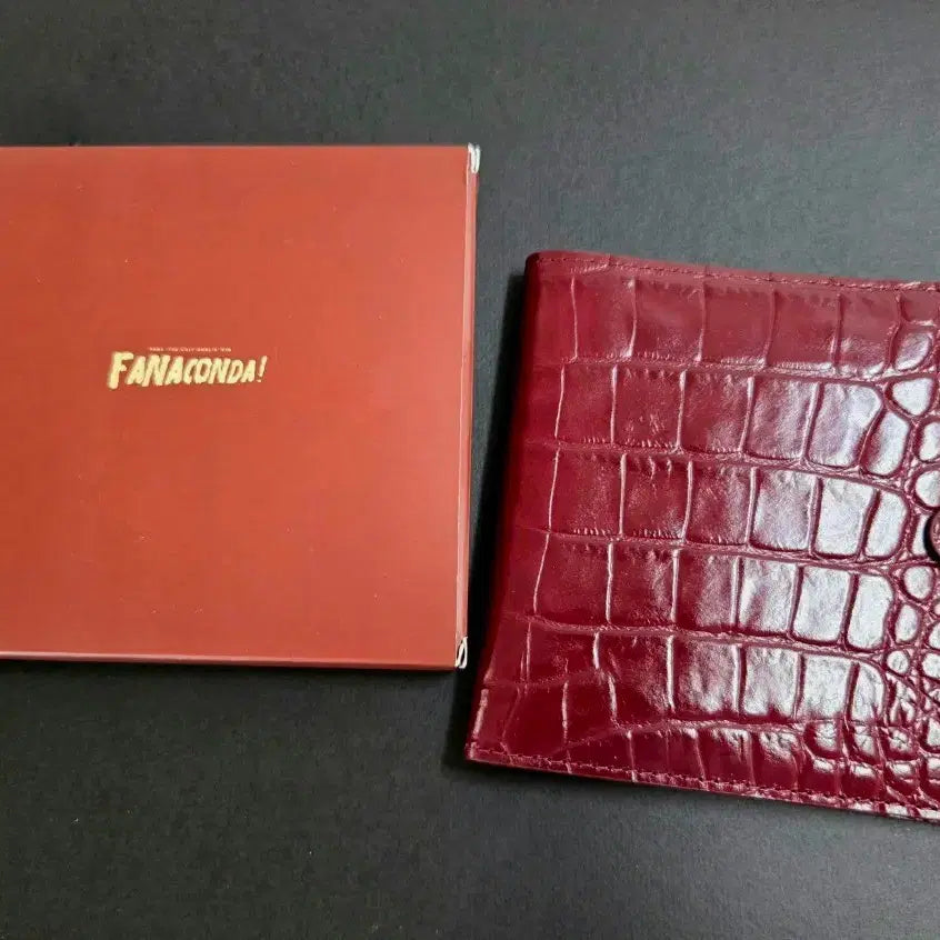 [BUNJANG] HwanA Fanaconda Limited Edition Album Signed / 화나 fanaconda 한정판 앨범 친필 사인 / fana 화나콘다 힙합