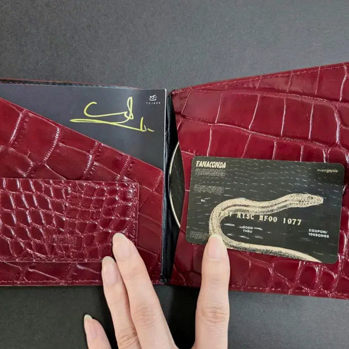 [BUNJANG] HwanA Fanaconda Limited Edition Album Signed / 화나 fanaconda 한정판 앨범 친필 사인 / fana 화나콘다 힙합
