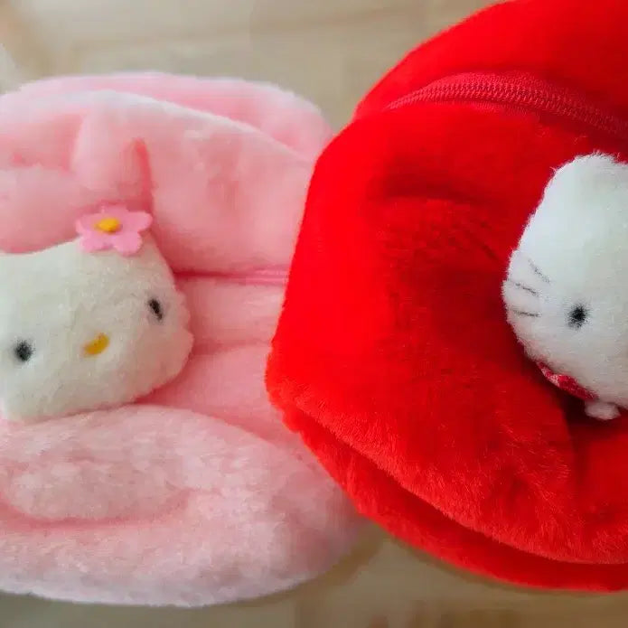 [BUNJANG] Sanrio Hello Kitty Handle Fur Pouch (Red/Pink) / [고전] 키티 손잡이 털파우치 레드&amp;핑크