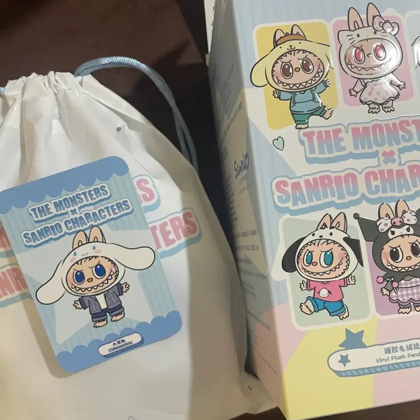 [BUNJANG] Labubu x Sanrio Cinnamoroll Collaboration Keyring / [정품] 라부부 X 산리오 시나모롤