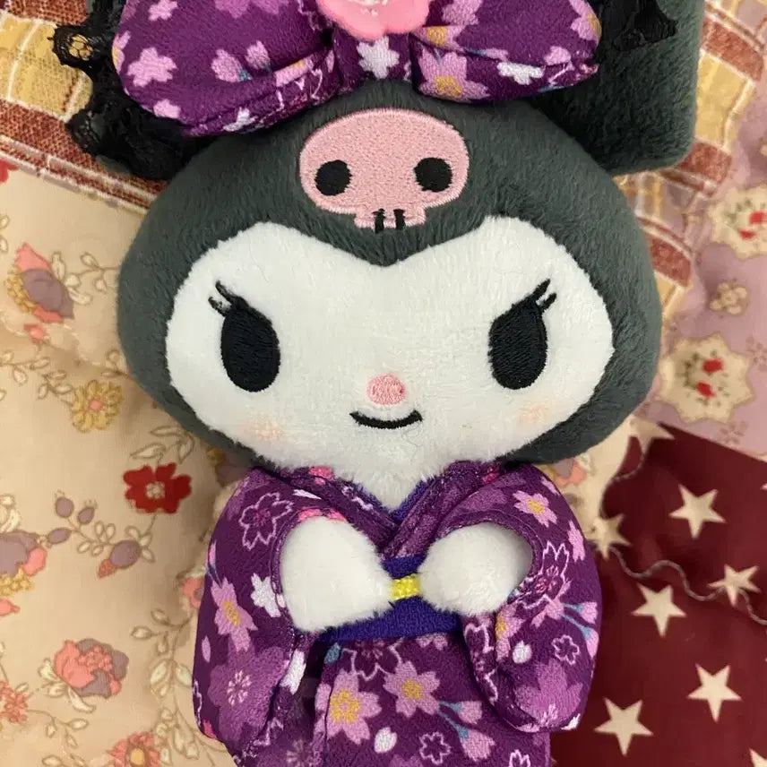 [BUNJANG] Kuromi Doll Kimono Keychain / 쿠로미 인형 꽃무늬 기모노 키링
