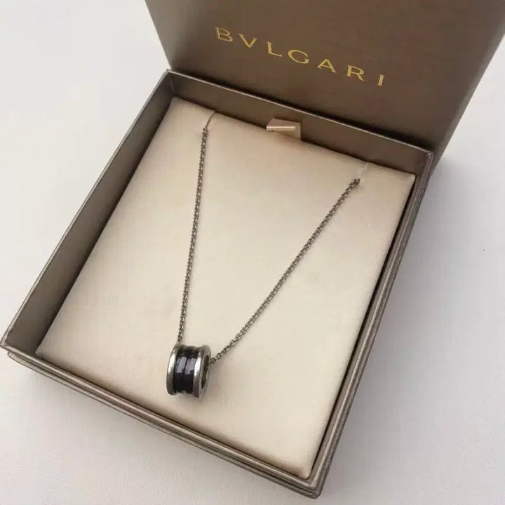 [BUNJANG] Bvlgari B.zero1 Black Pendant Necklace / 불가리 비제로원 블랙 펜던트 목걸이