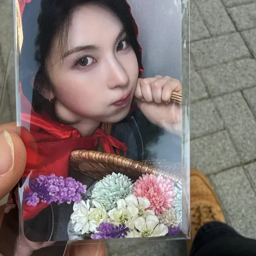 [BUNJANG] NMIXX Bae Red Riding Hood Photocard / 엔믹스 팝업 배이 빨간 망토 포카