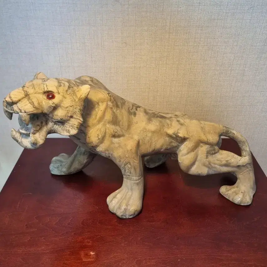 [BUNJANG] Large Natural Stone White Tiger Sculpture / [자연석 돌 조각상] 사이즈 큰 백호랑이 돌 조각상