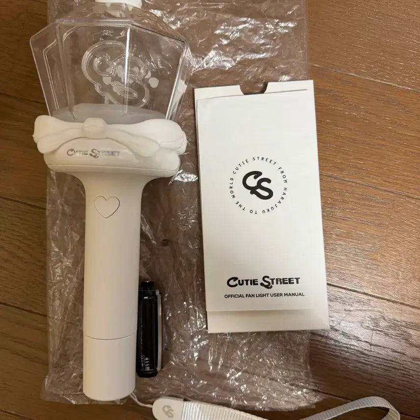 [BUNJANG] Cutie Street Q-Store Cheering Rod / 큐티스트리트 큐스토 응원봉 양도 판매